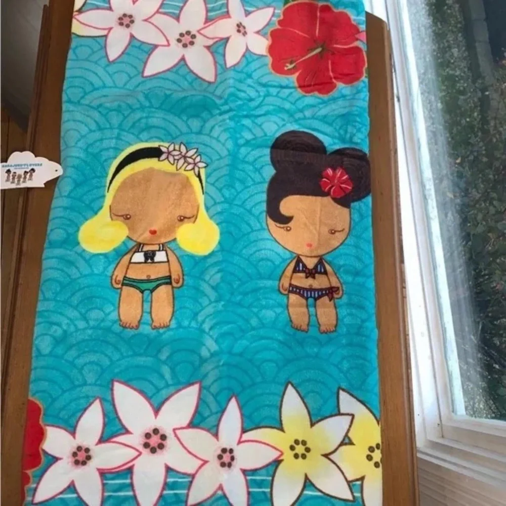 Harajuku Lovers Fragrance by Gwen Stefani Blue Beach Towel Retro New with Tags